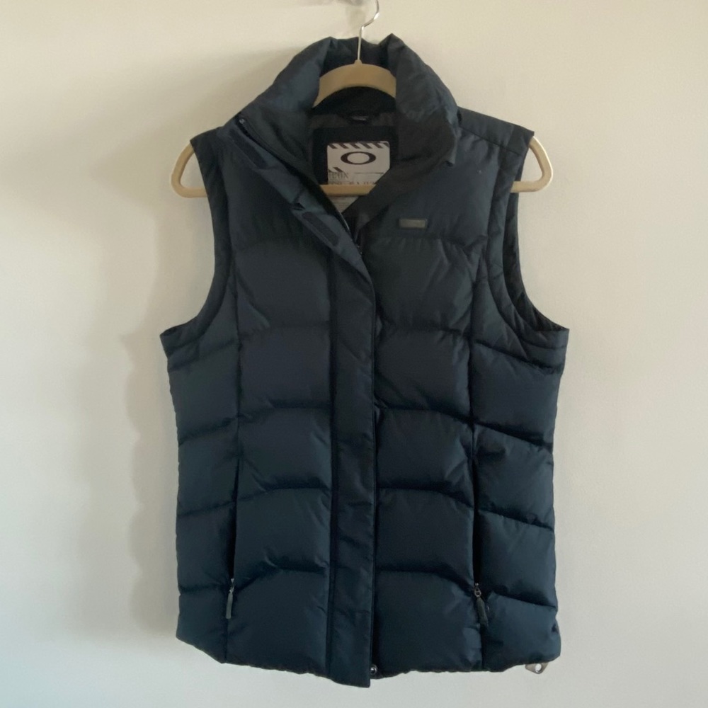 Oakley down vest